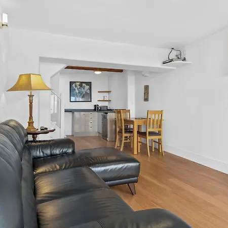 12 Fountain House Pass The Keys * Ulverston